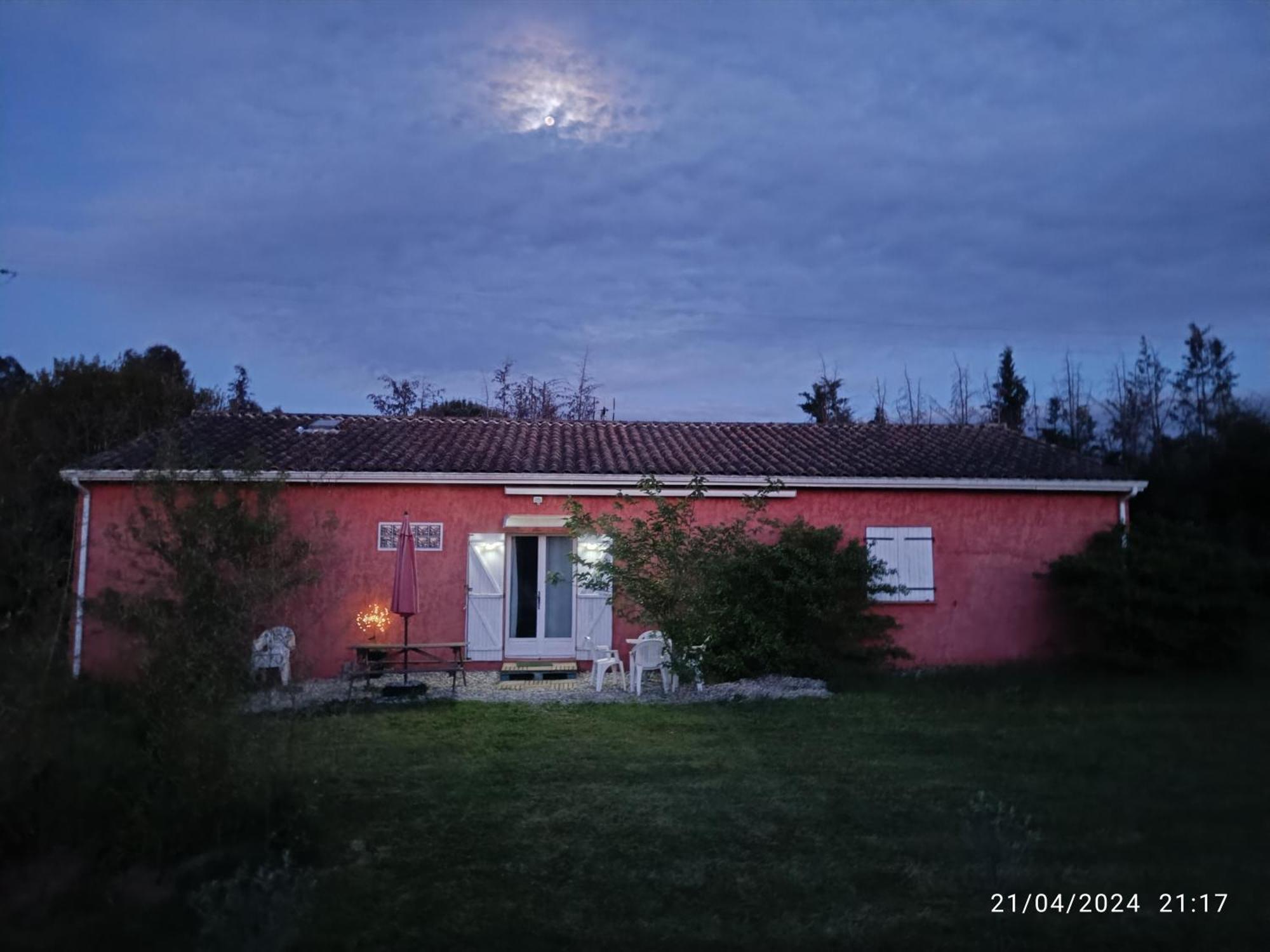 Datcha La Charrette Lavaur  Exterior photo